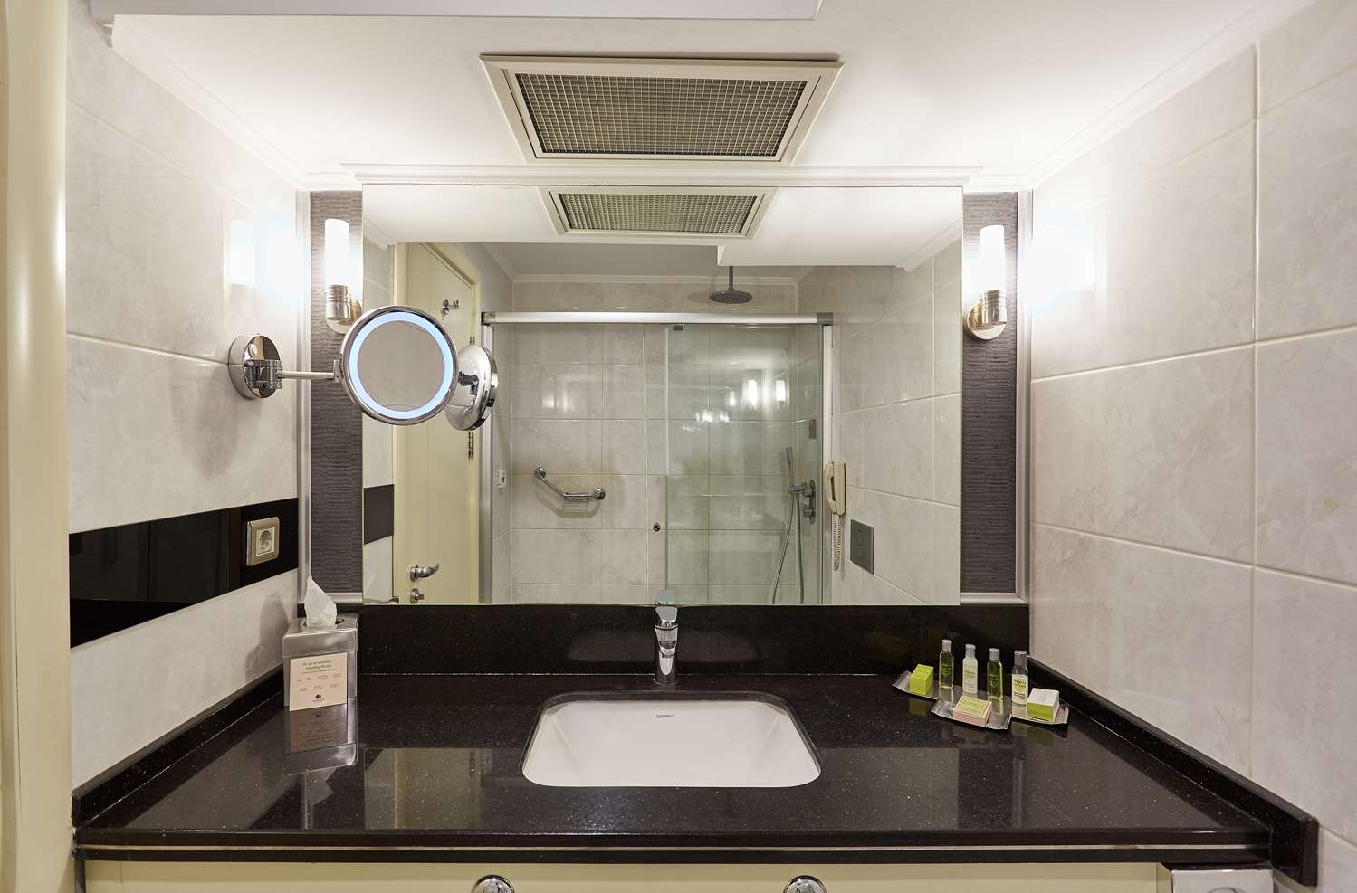 Doubletree By Hilton Hotel Izmir Alsancak 55/58