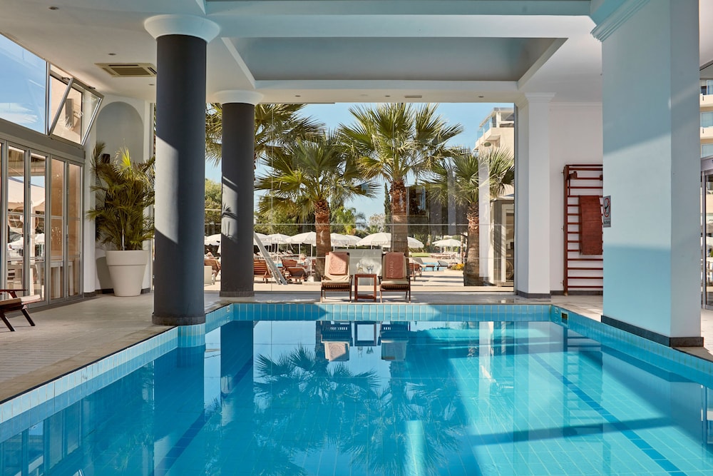 Grecian Park Hotel 41/75