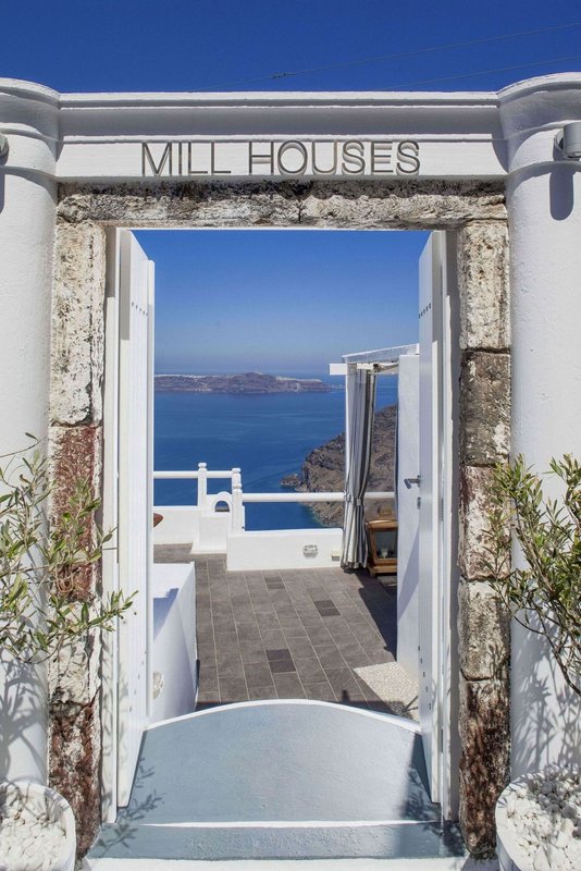 Mill Houses Elegant Suites by Mr and Mrs White 8/11