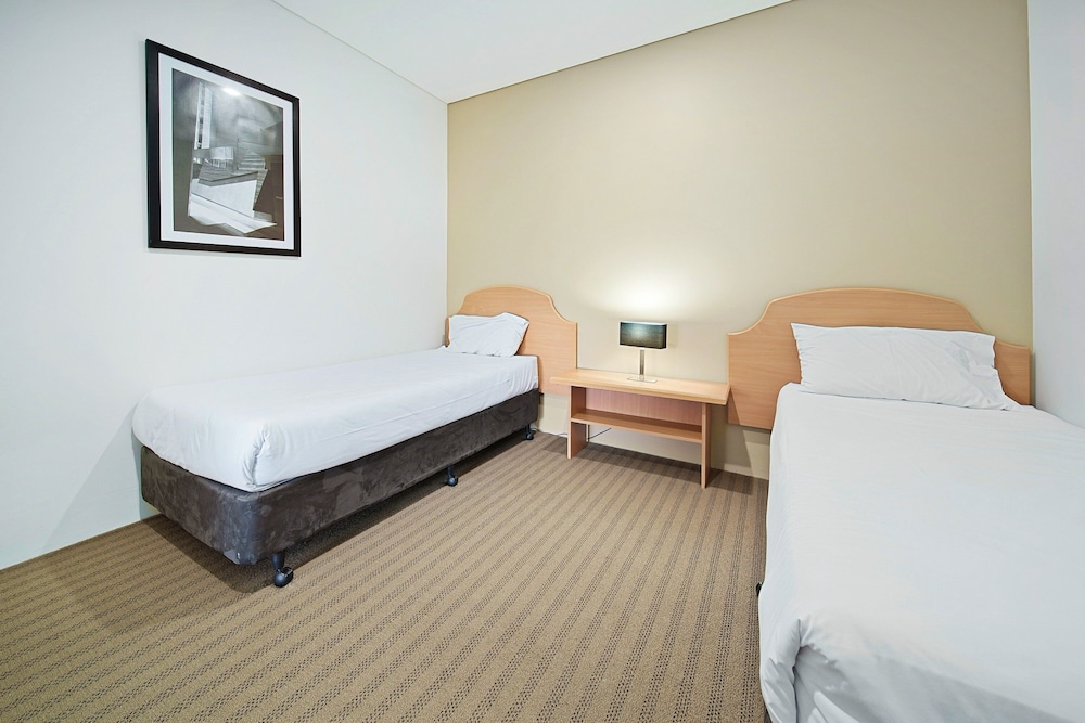 2 BEDROOMS, APARTMENT