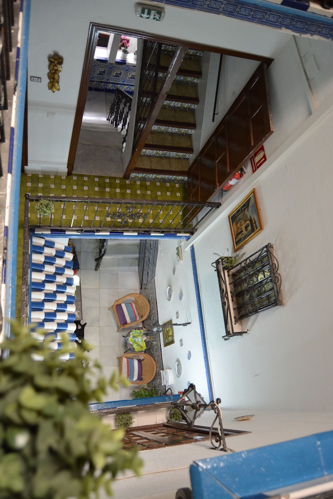 Pension Giraldilla 7/67
