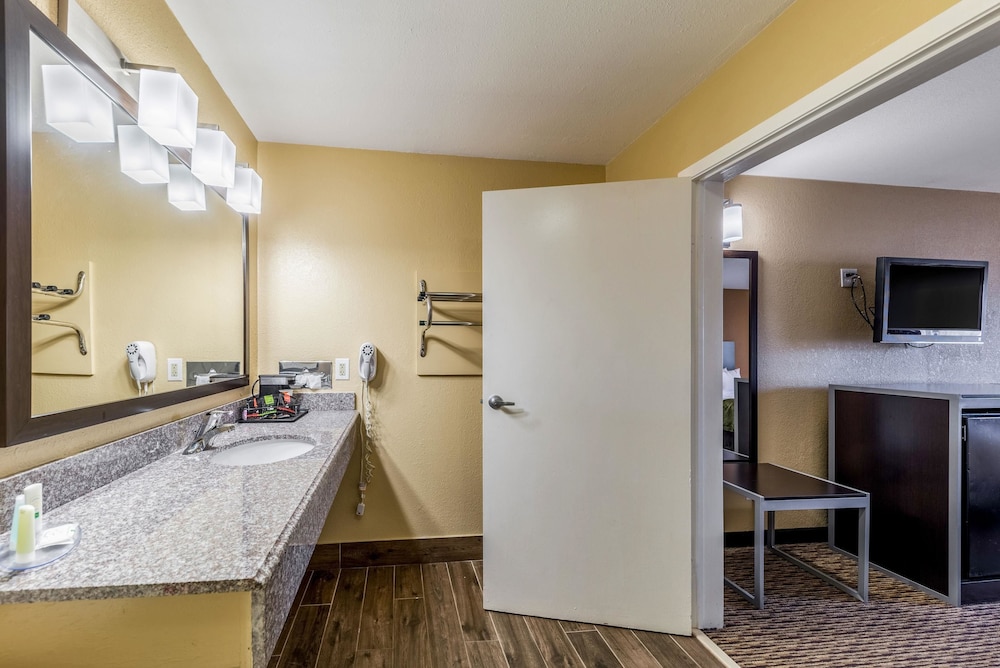 Quality Inn Glenpool - Tulsa 28/42