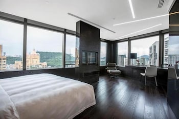 O Hotel 17/67