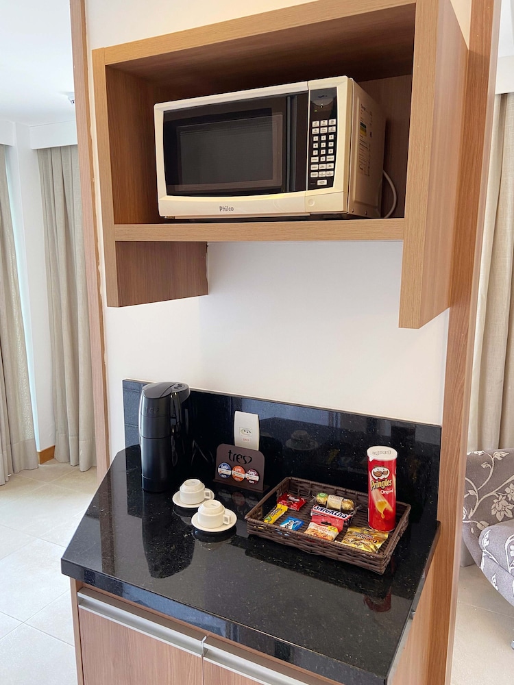 Athos Bulcao Hplus Executive 44/69