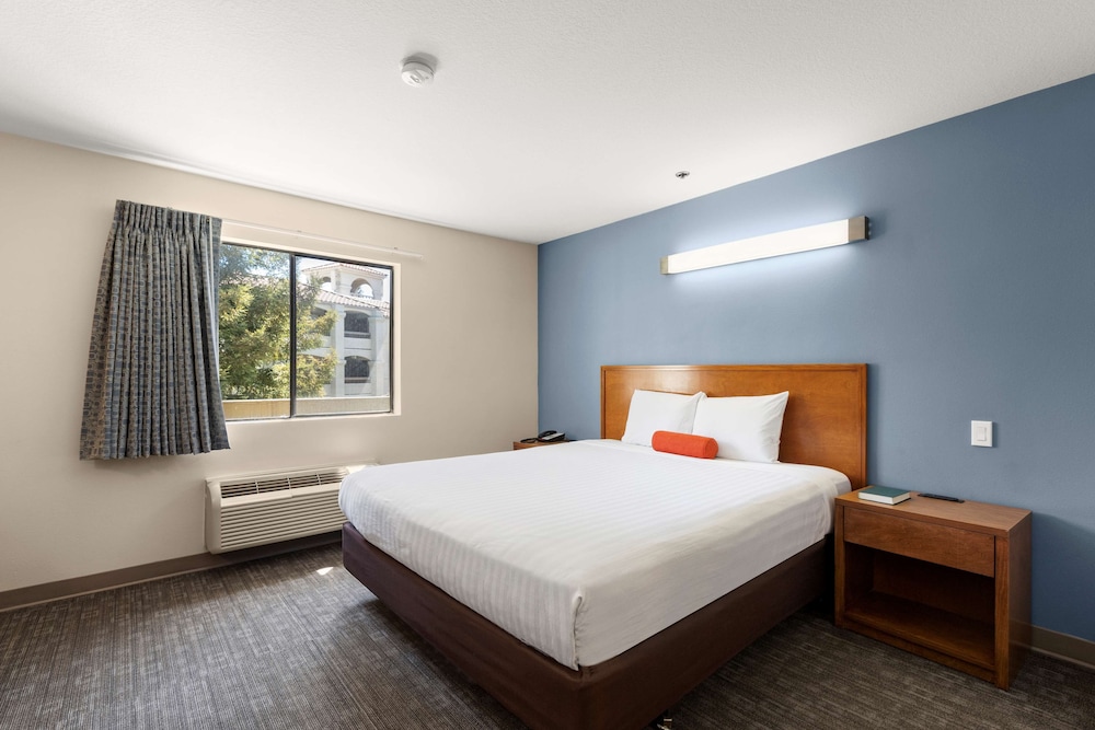 Good Nite Inn Fremont 12/30