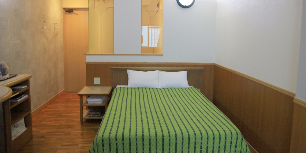 Hotel Bin 17/50