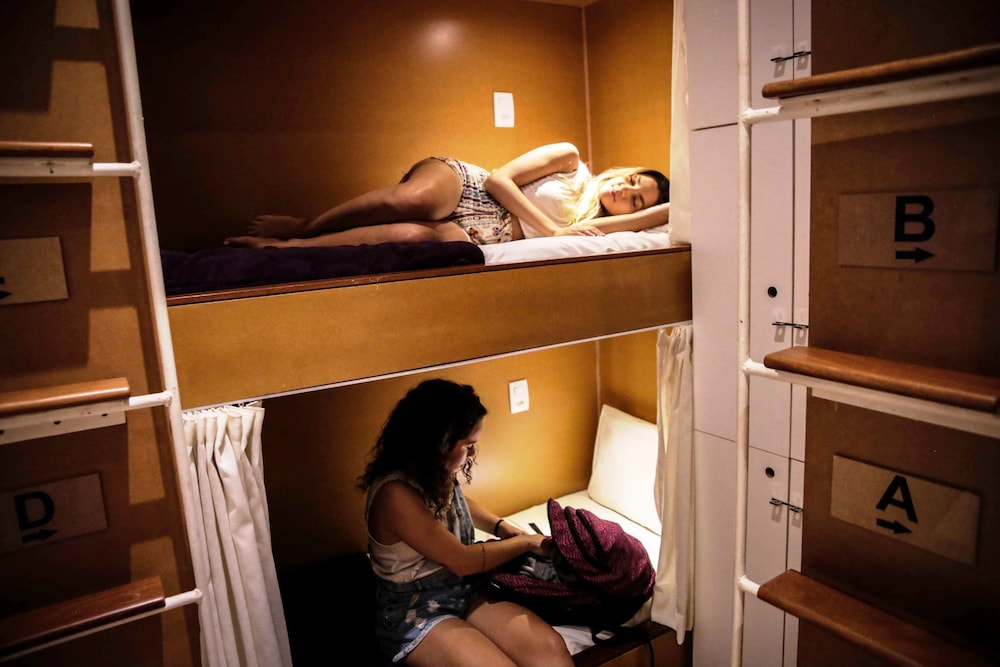 Villa 25 Hostel & Suites 34/69