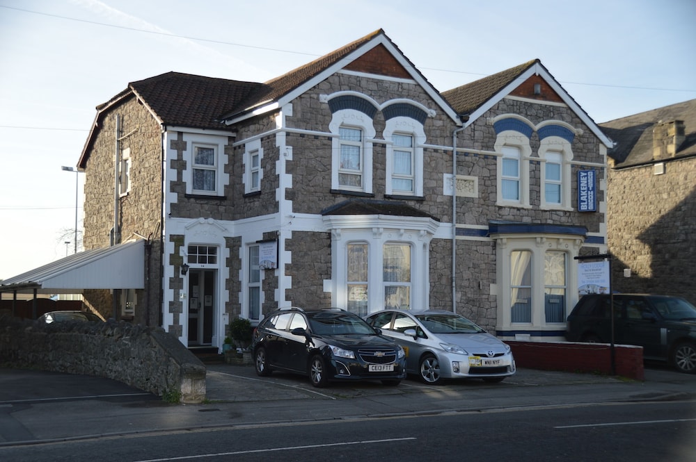 Holly Lodge Guest House 60/69
