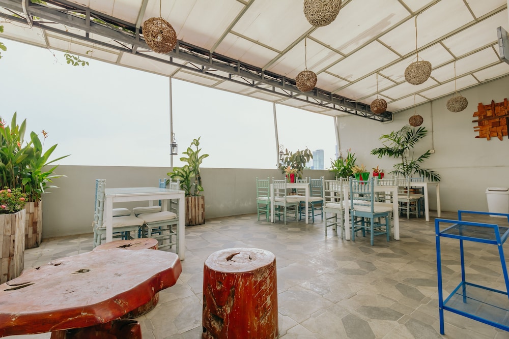Urbanest Inn House TB Simatupang 53/72