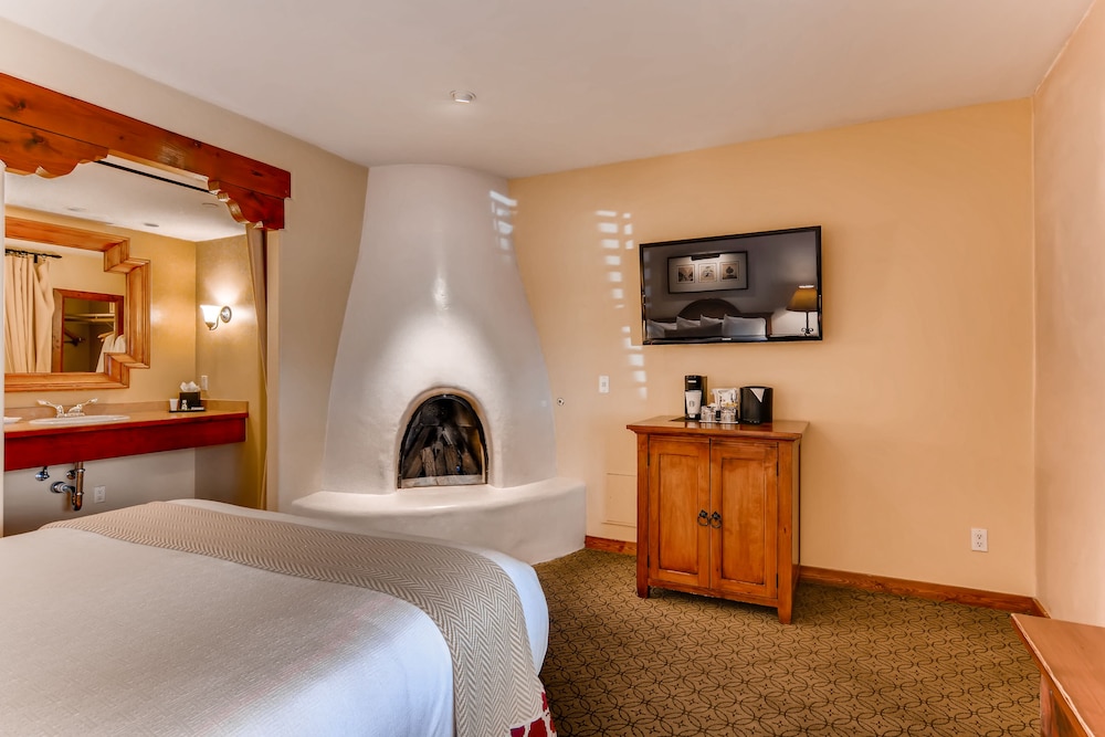 Old Santa Fe Inn 22/64