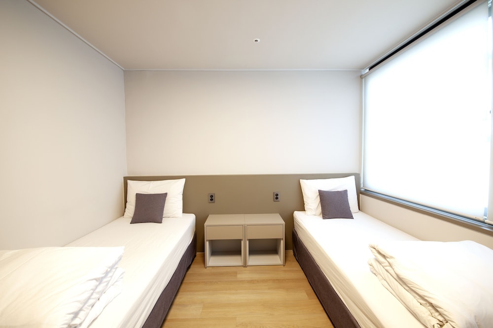 STANDARD, TWIN BEDS