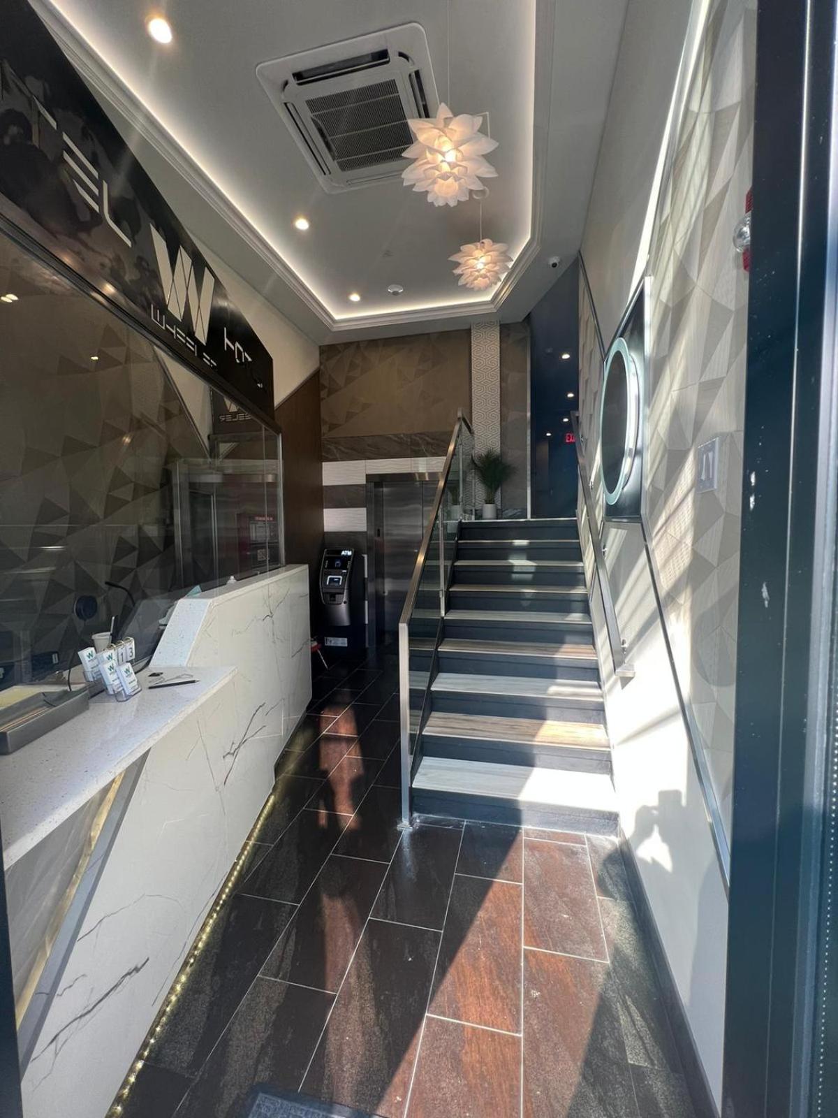 Wheeler Hotel 15/19