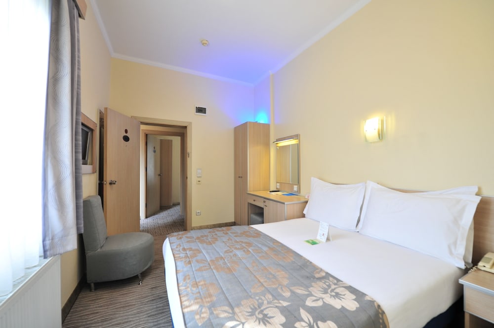 Olimpiyat Hotel 23/45
