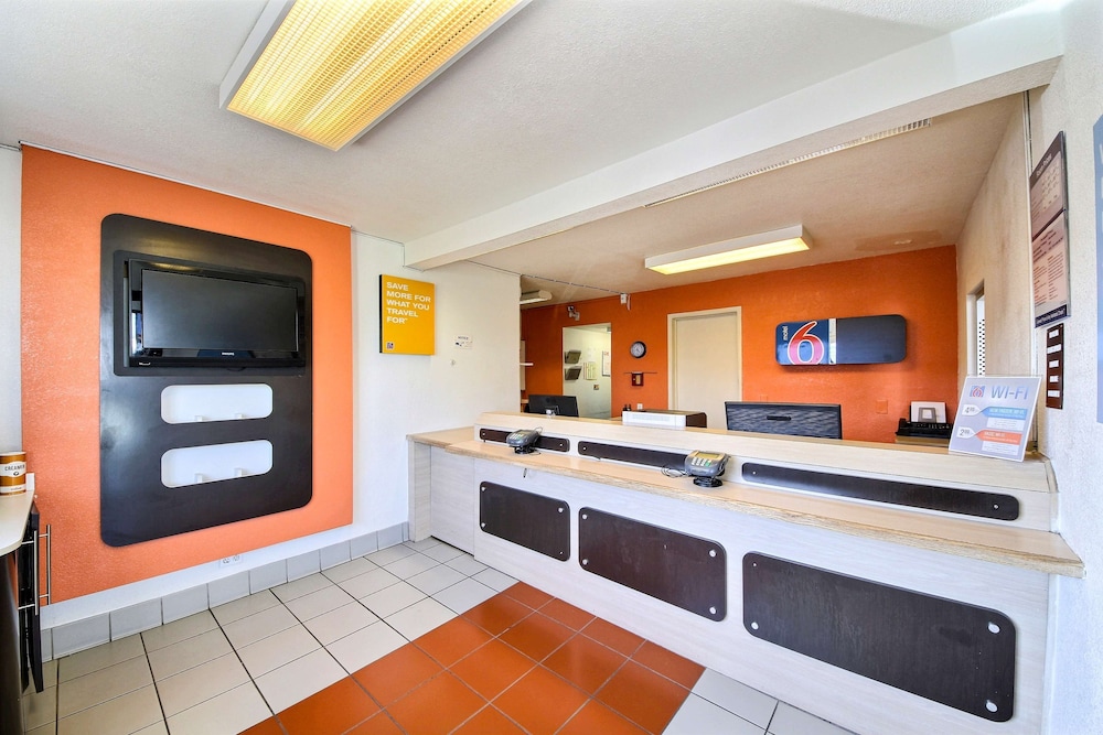 Motel6 Laredo Tx South 10/49