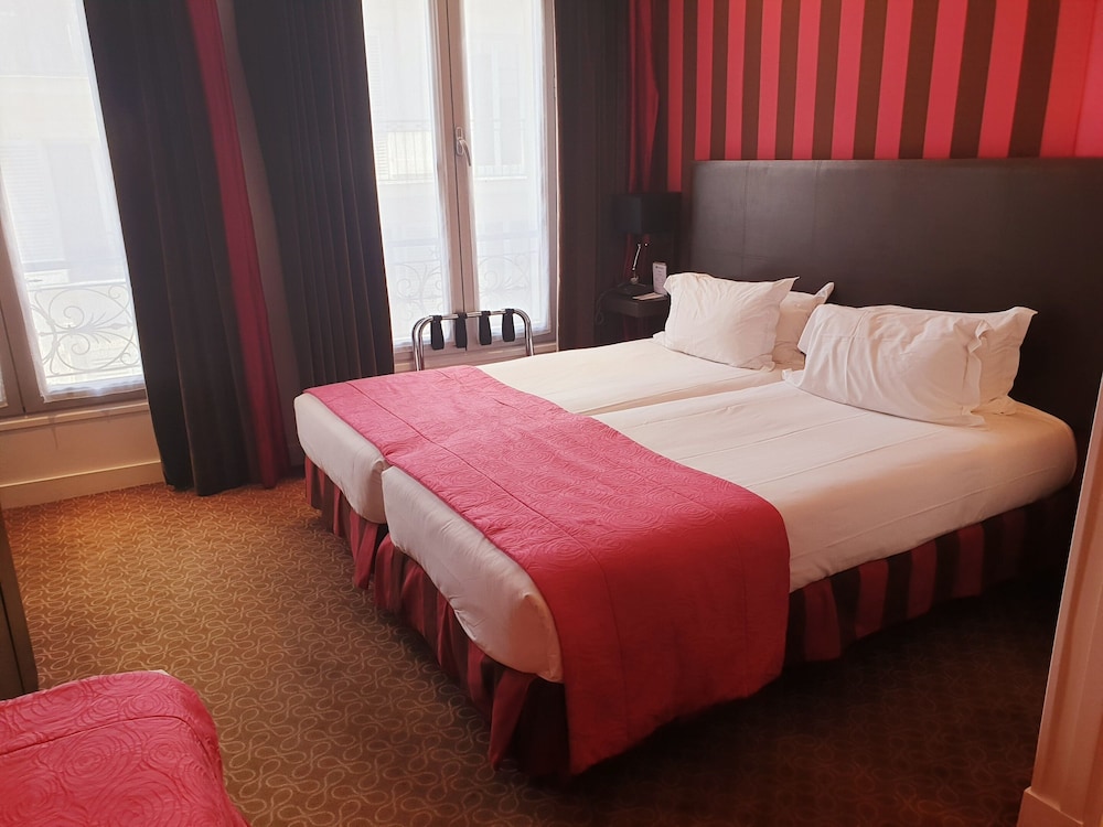 Hotel Star Champs Elysees 24/47