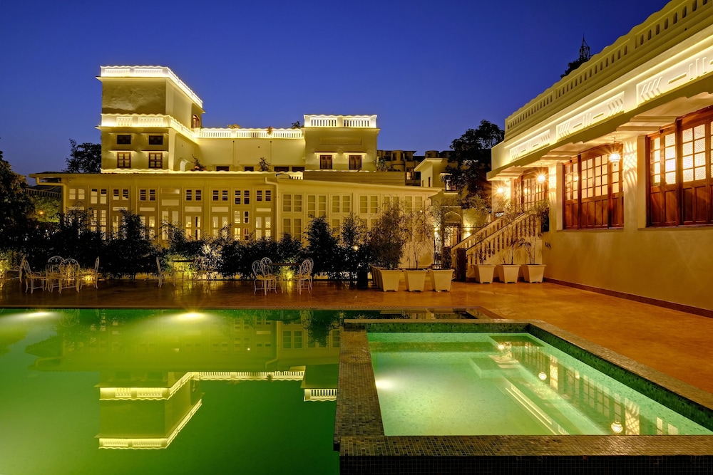 Saraca Hotel Lucknow 32/42