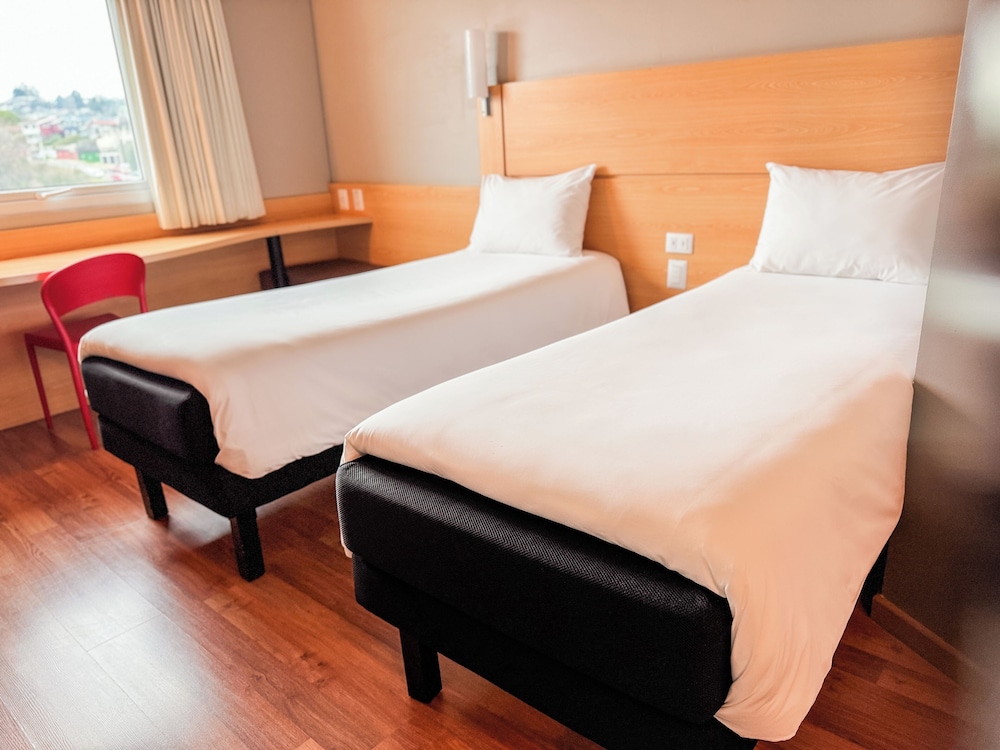 Ibis Puerto Montt 16/42