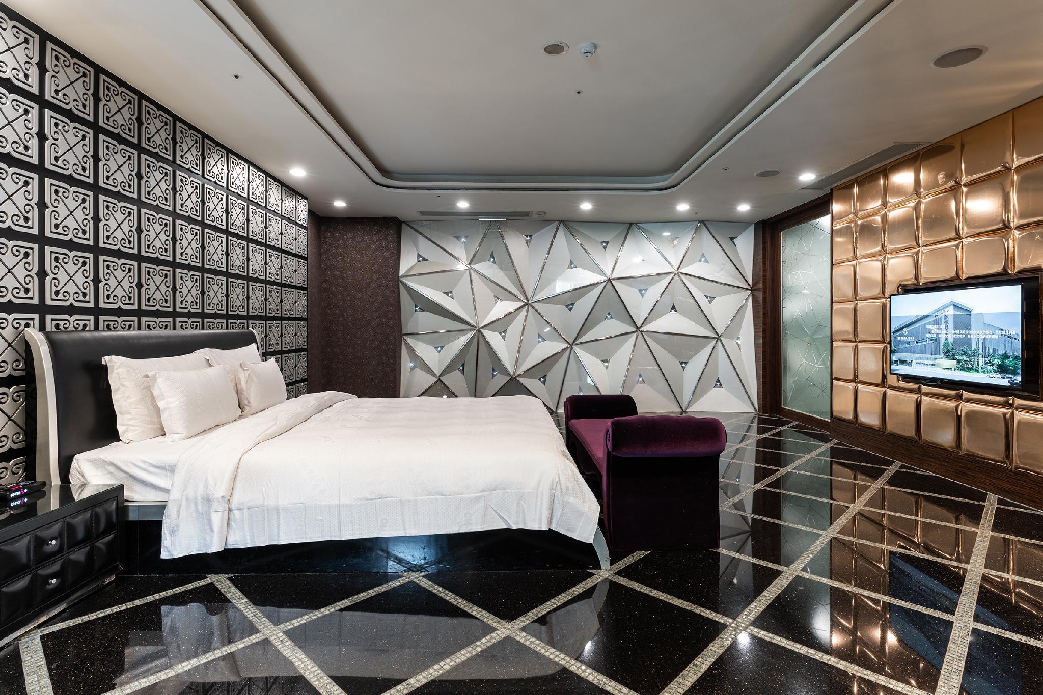 Preferred Club, Swim Up, Suite, King Bed