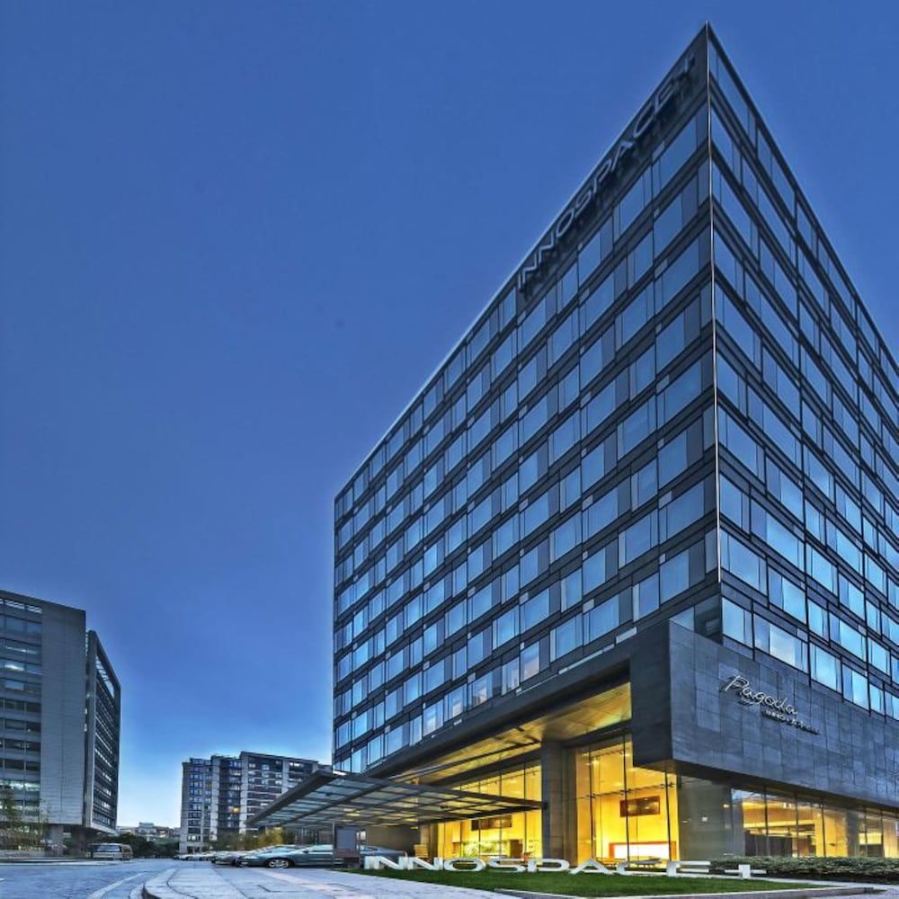 SSAW Pagoda Hotel Shanghai in SHANGHAI