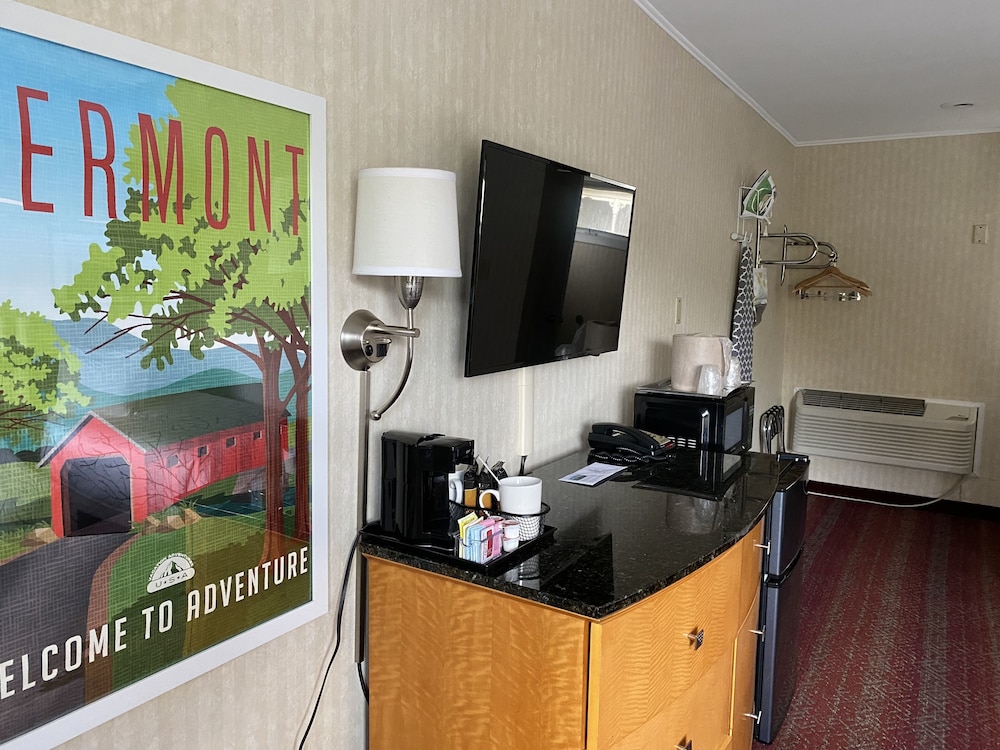 Black Mountain Inn 45/63