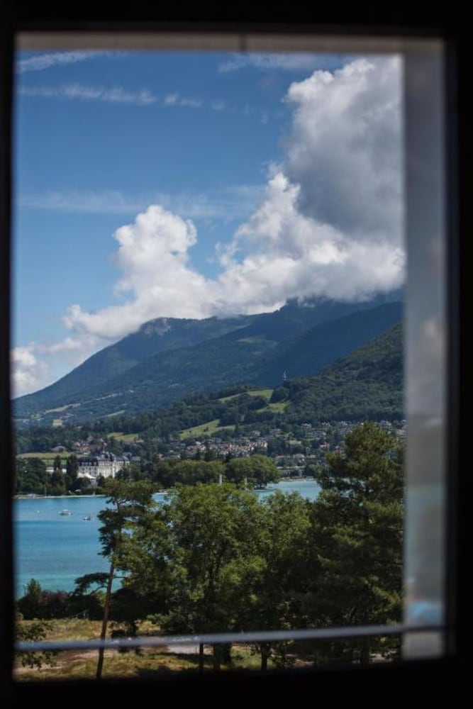 Hotel Le Pelican 49/60