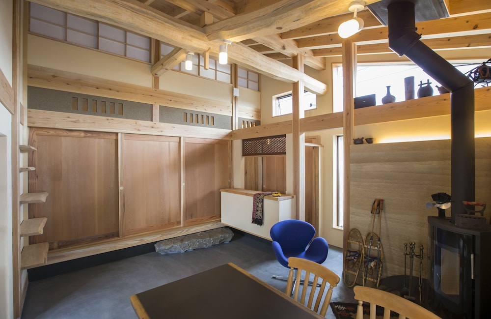 Shioriya 24/35