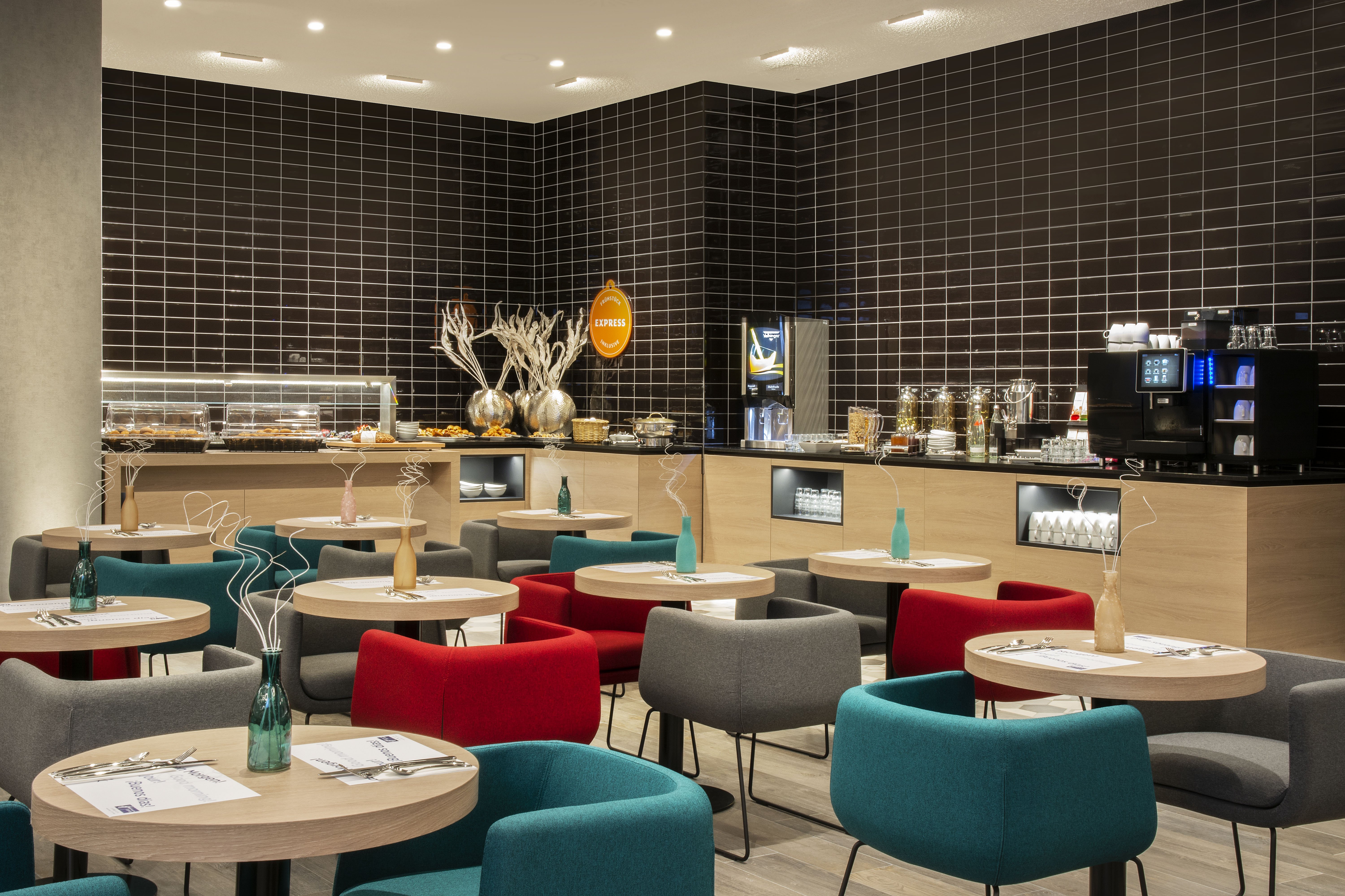 HOLIDAY INN EXPRESS STUTTGART - WAIBLINGEN 40/69