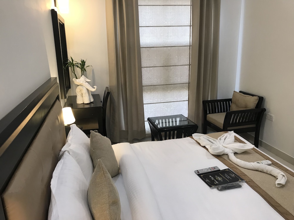 Hotel Bahia Heights 11/28