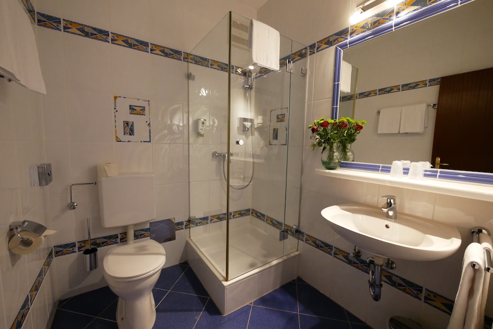 Stoiser Hotel 48/49