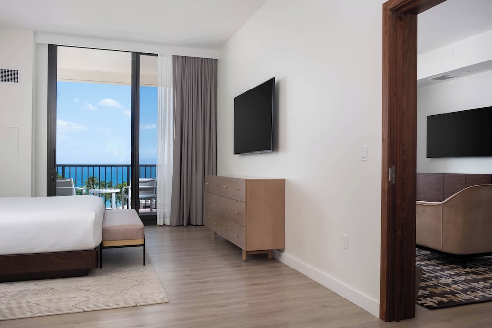 Maui Coast Hotel 22/71