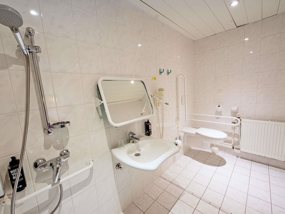 Ibis Praha Mala Strana 64/65