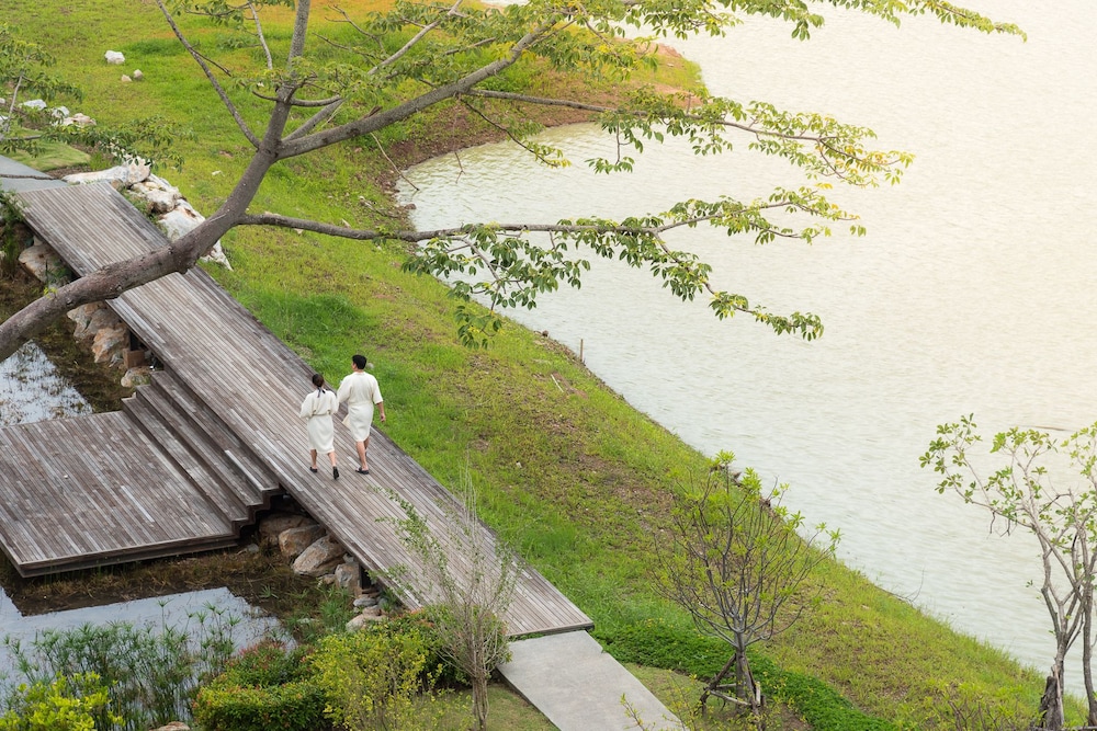 Atta Lakeside Resort Suite 78/81