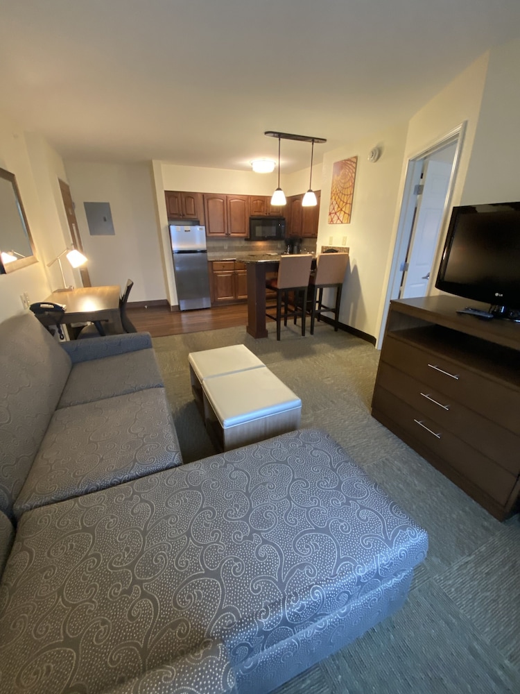 Staybridge Suites Great Falls 27/81