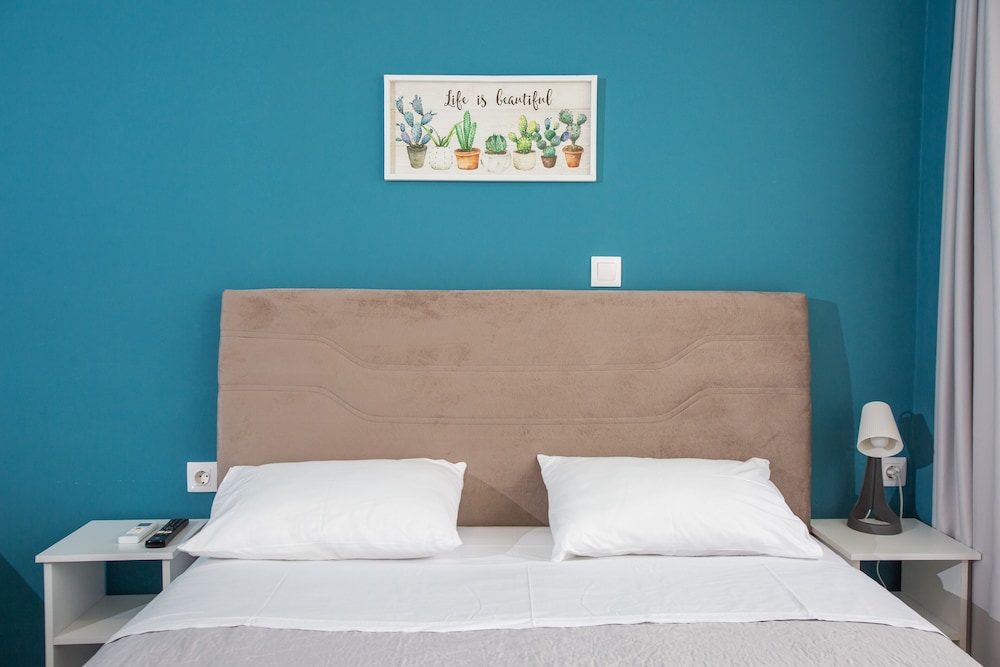 Raise Boutique Rooms in Center of Athens 5/23