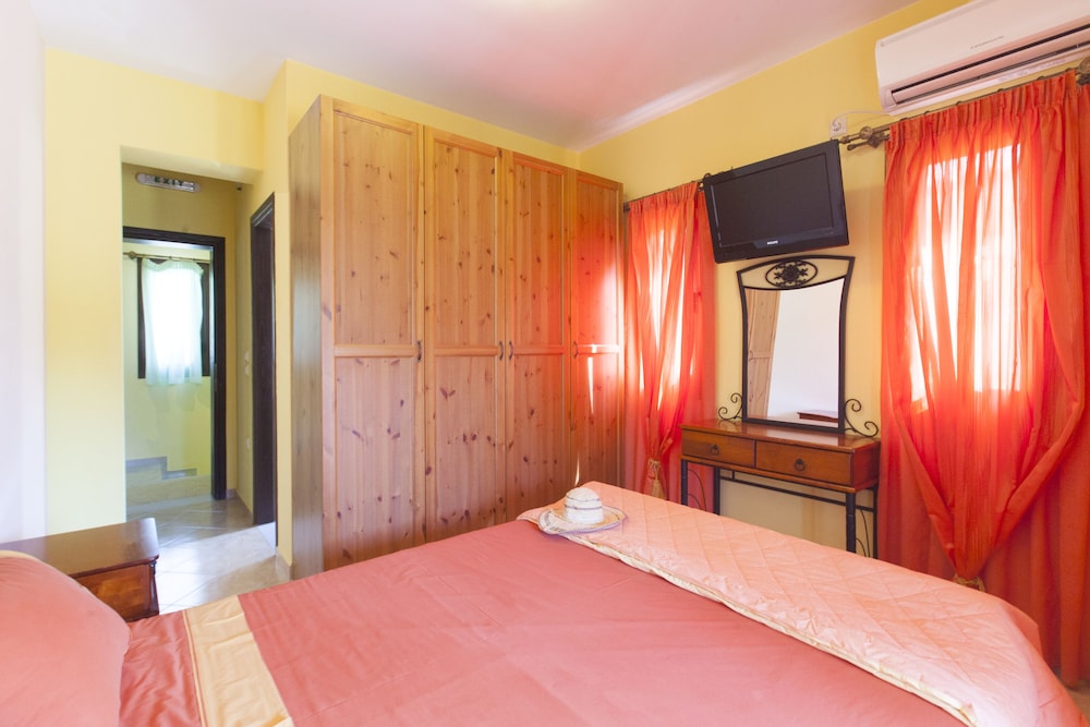 Prestige Villas 6/50