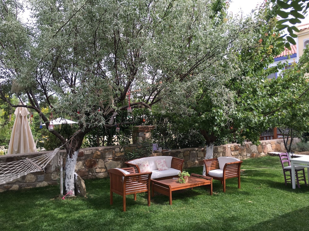 Bozcaada Kirli Otel 18/27