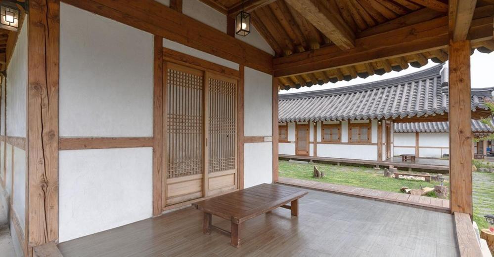Gyeongju Hanok Pen Town Pension 12/52