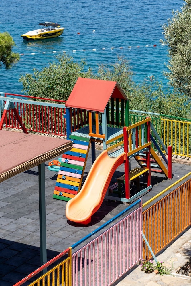 Blue Dreams Resort and Spa Bodrum 43/49