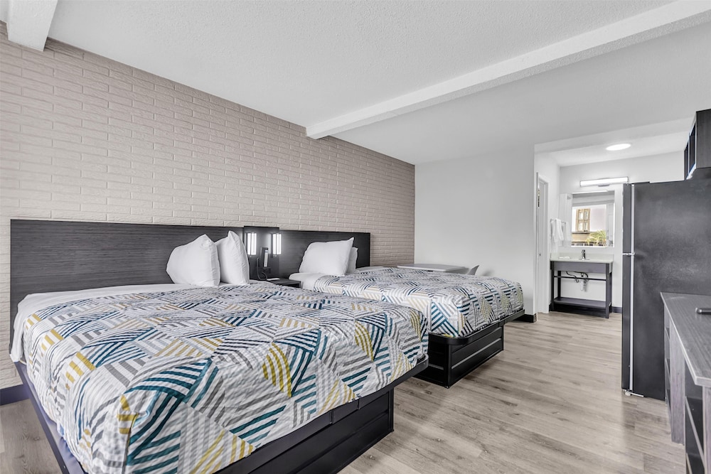 Studio 6 Extended Stay - Summerville, SC - Charleston 5/26