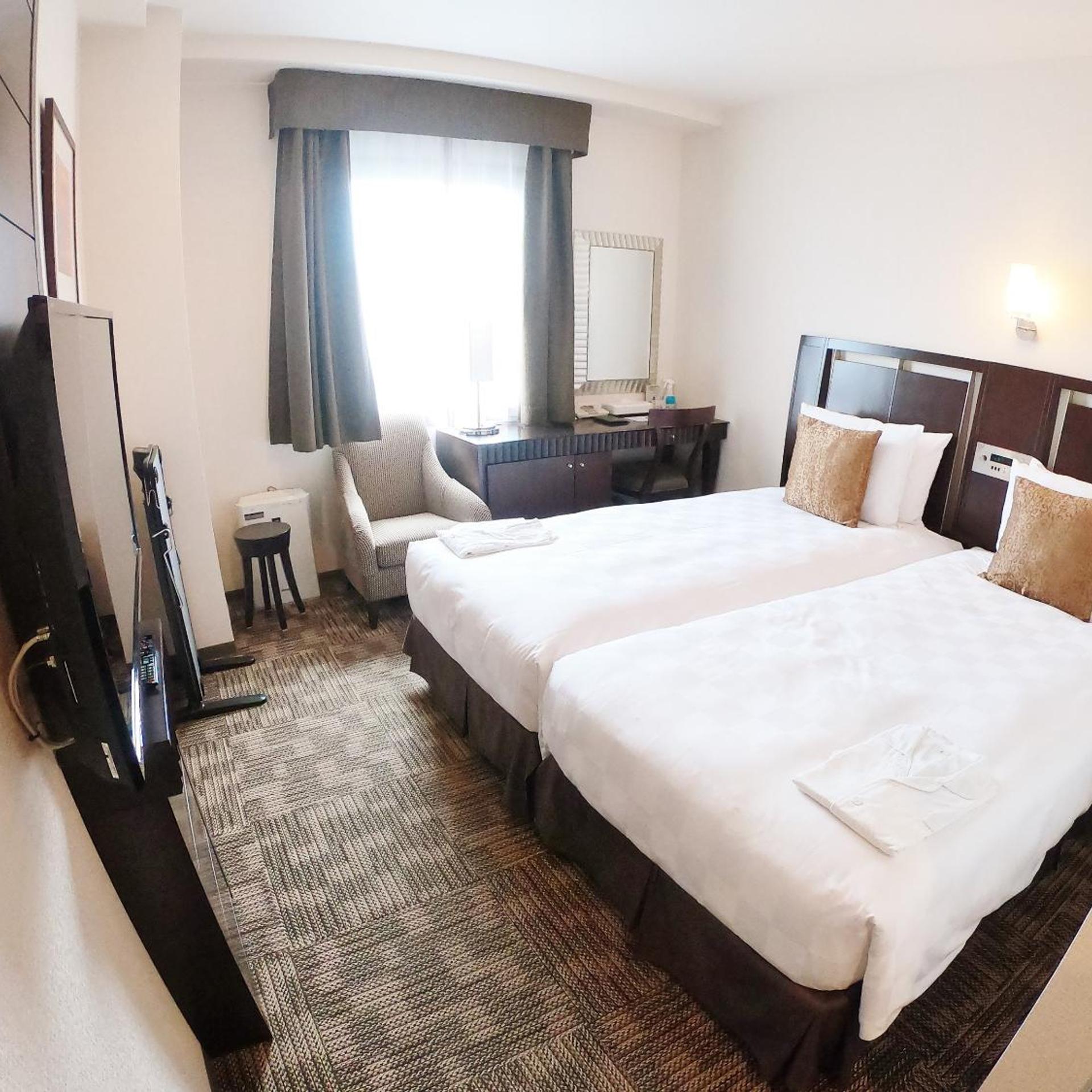 Hollywood, Twin Beds