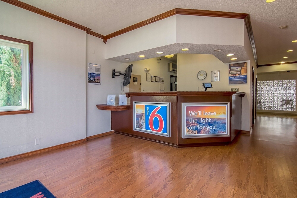 Lobby at Motel6 Dallas, TX - North - Richardson, DALLAS - TX