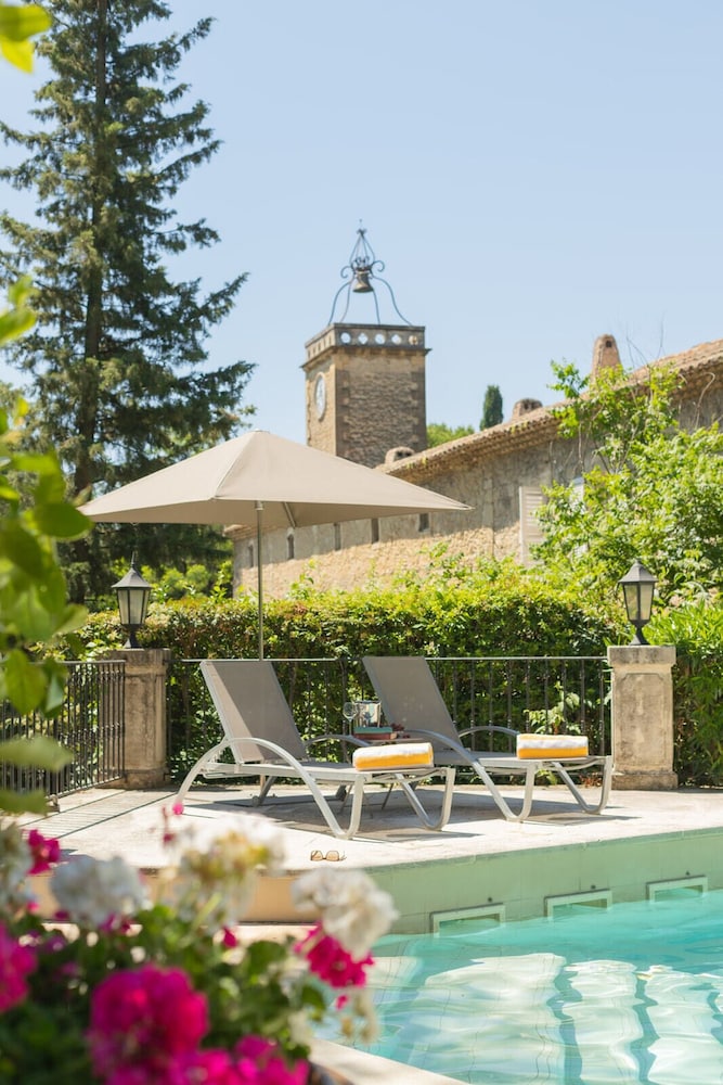 CHATEAU DE VARENNE 66/72