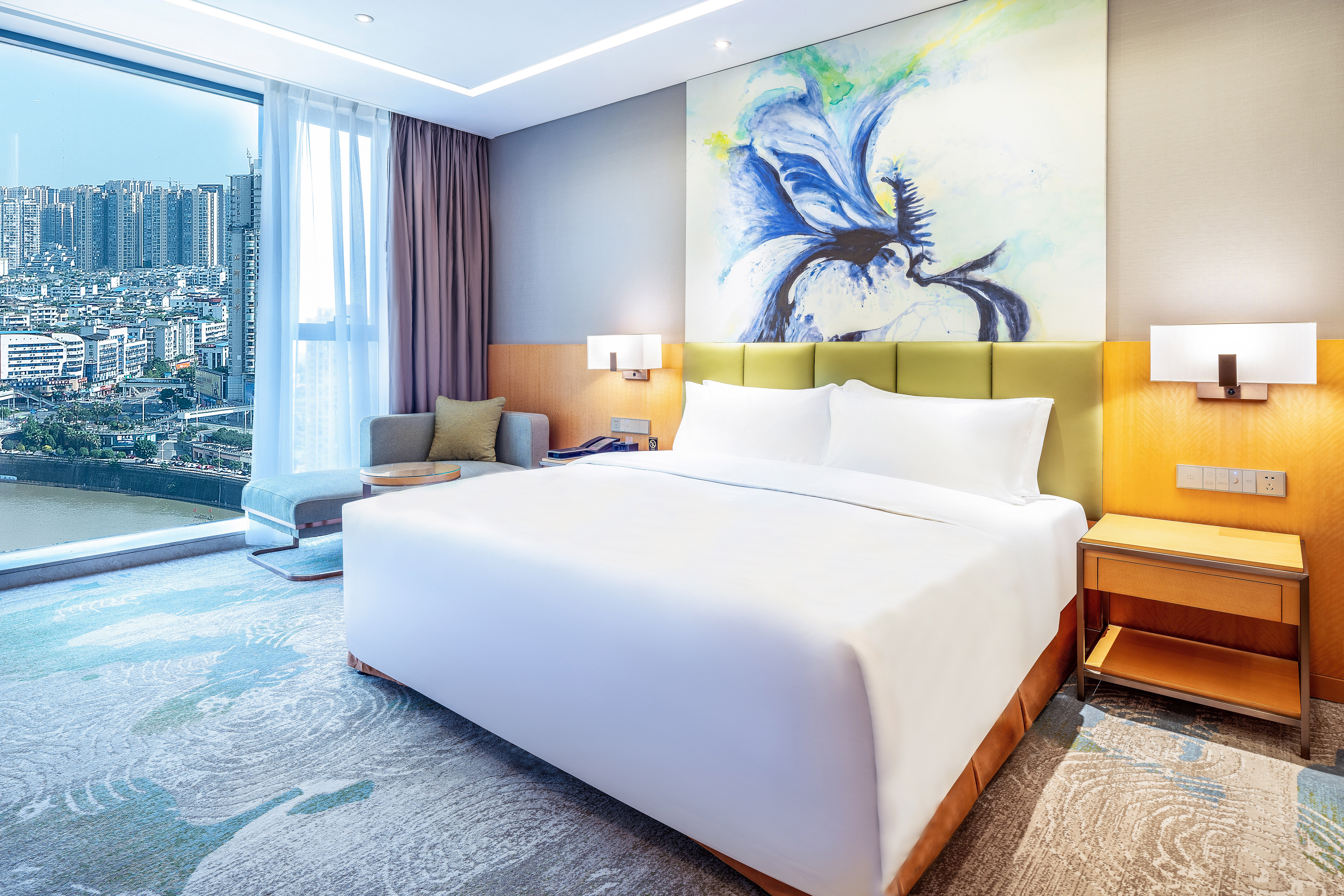 Holiday Inn Neijiang Riverside 25/81