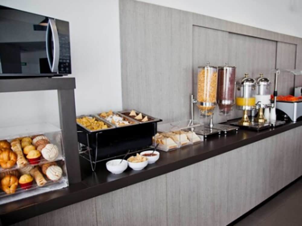 City Express Junior by Marriott Ciudad Del Carmen Aeropuerto 14/44
