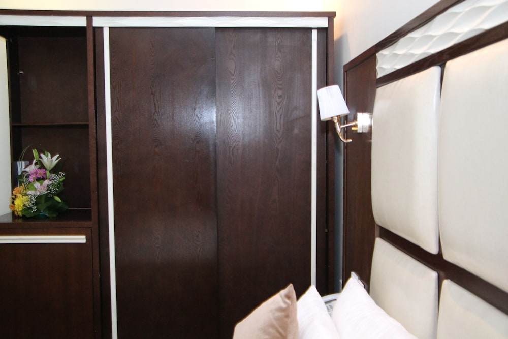 Al Muhaidb Residence Al Dowally 12/30