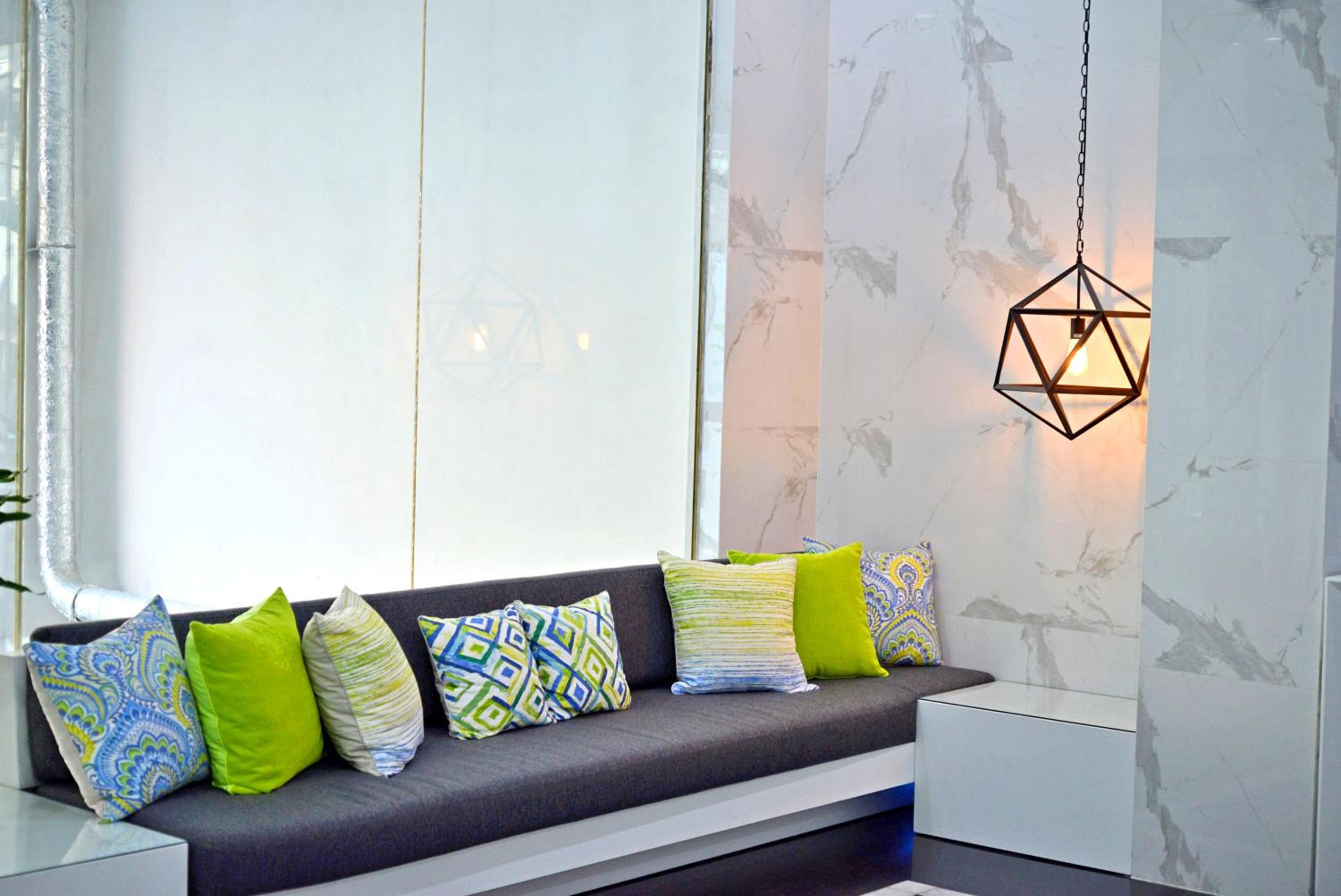 Whiz Hotel Falatehan Jakarta 49/57