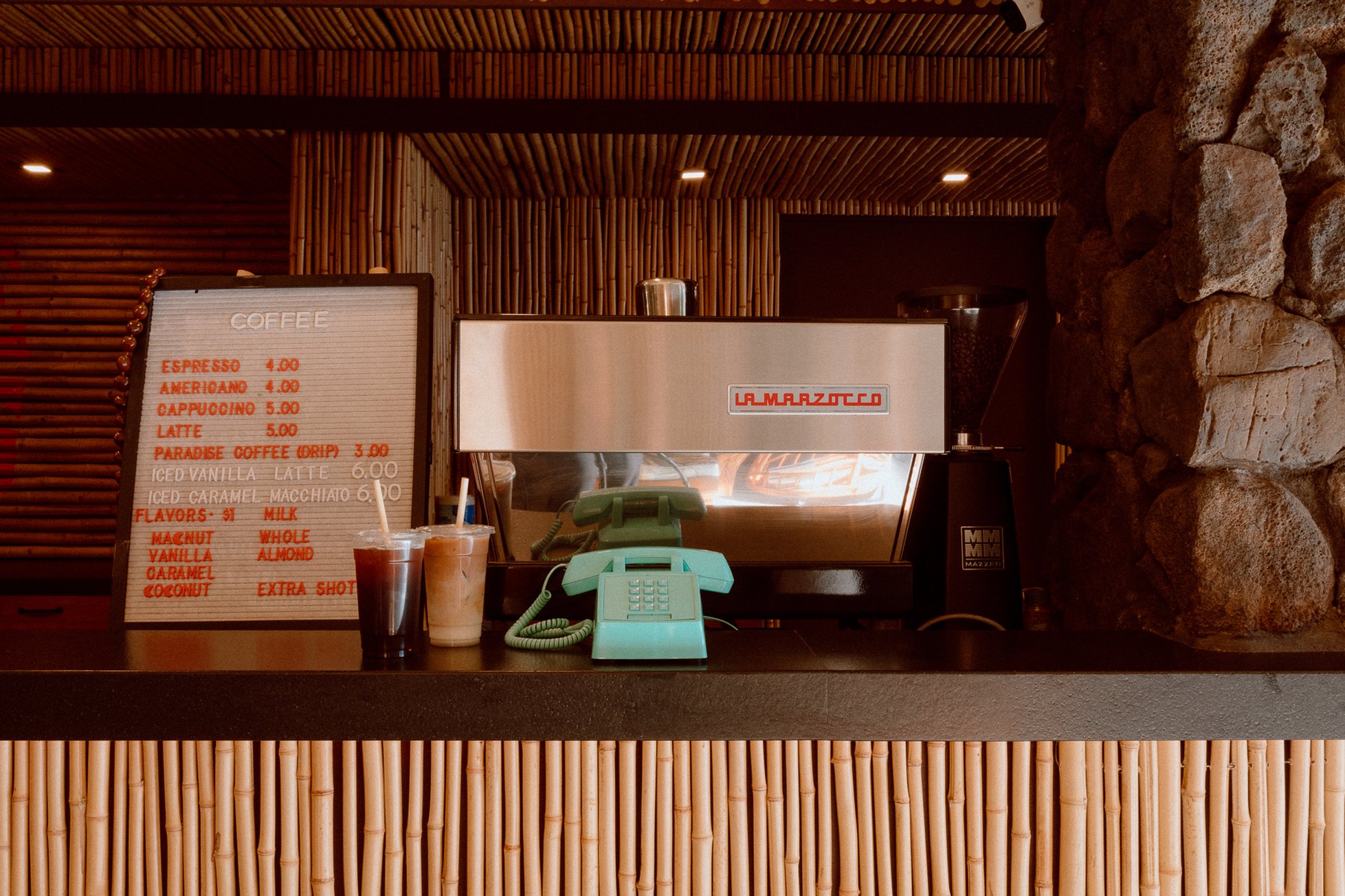 White Sands Hotel 14/81