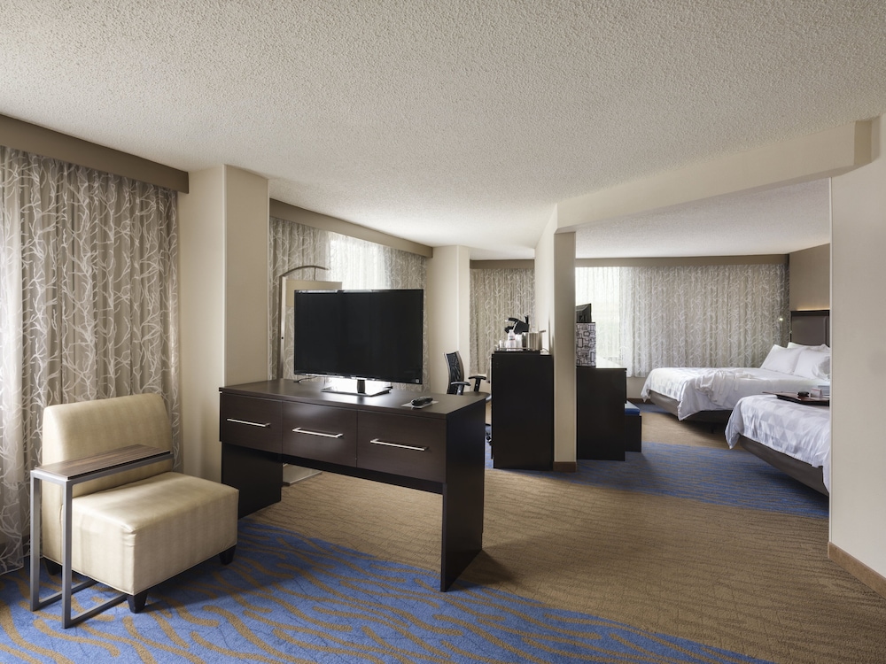 Holiday Inn Washington Capitol - Natl Mall, an IHG Hotel 50/77