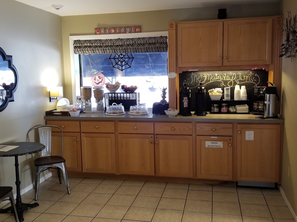 MainStay Inn 10/46
