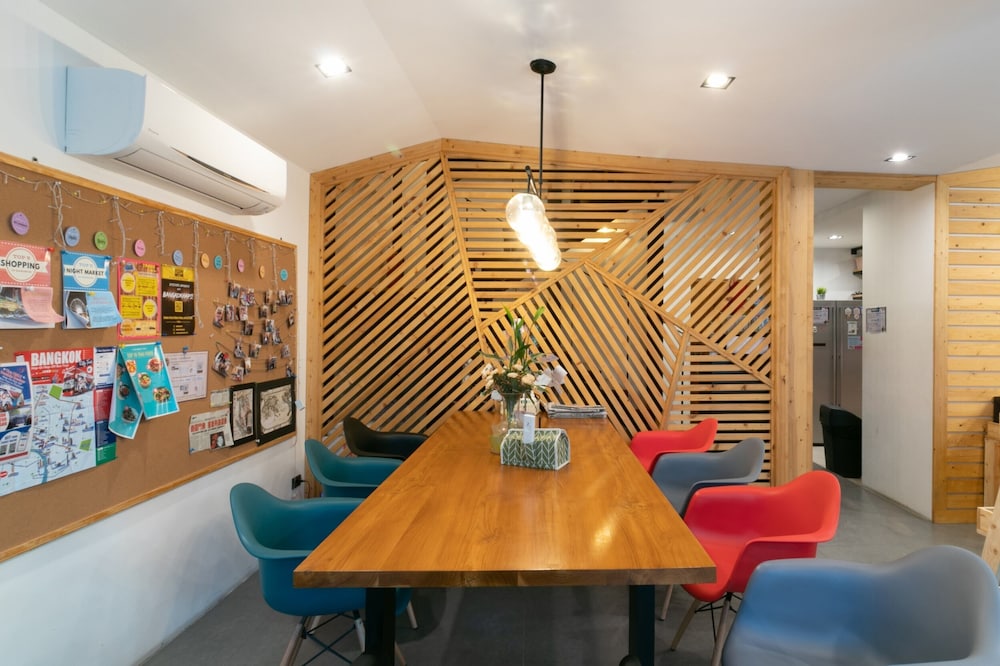 Timber Hostel 45/63